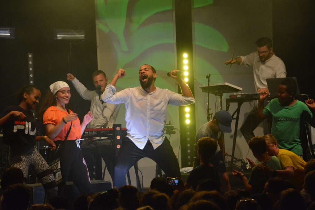 Zolli on Stage 2022 KLISCHEE Schlussbouquet